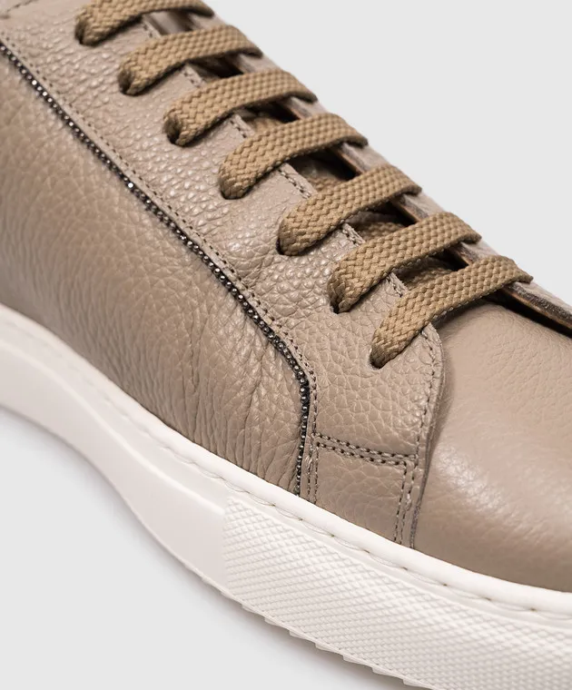 Doucal's Gray leather sneakers on fur with monil chain